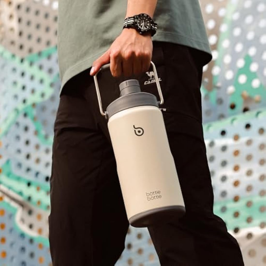 Insulated Water Bottle 2L with Straw and Dual-use Lid (Gray)